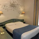 Hotel Du Pre 3*