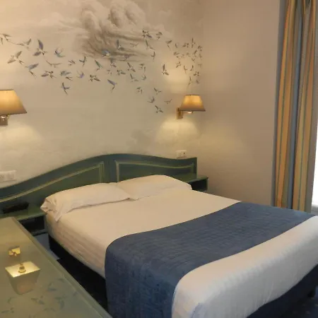 Du Pré Hotel Parigi