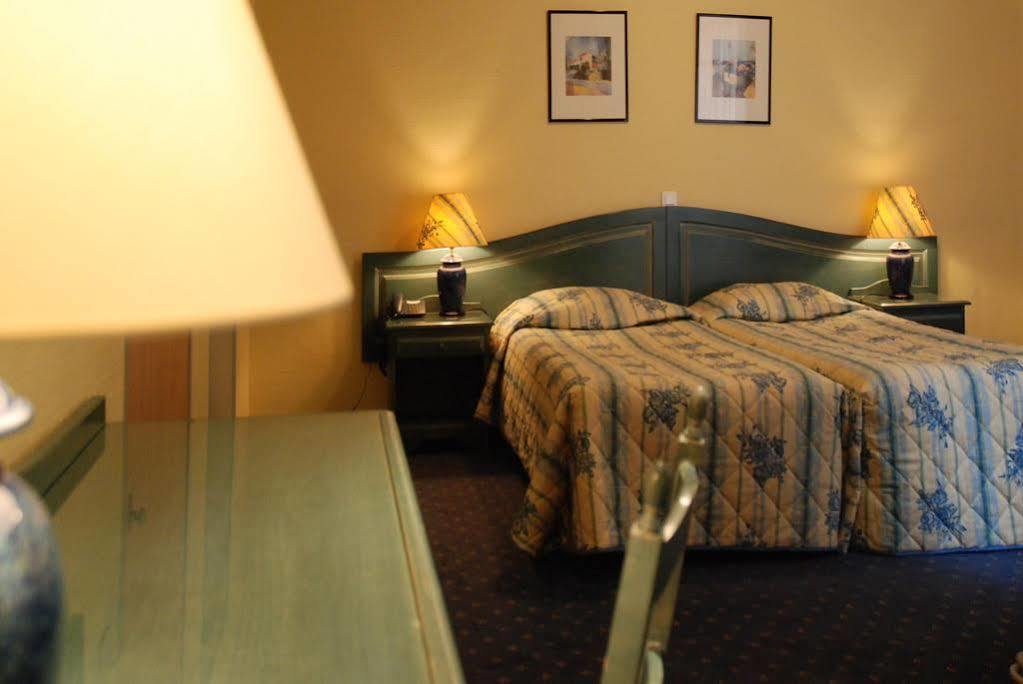 Du Pré Hotel Parigi